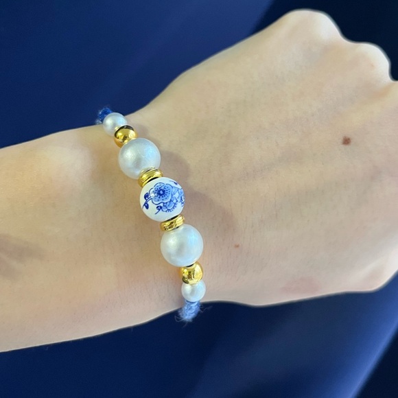 Handmade woven bracelet blue gold adjustable beaded - Picture 10 of 11